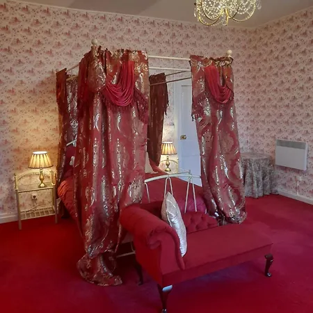 Chateau Bed and breakfast