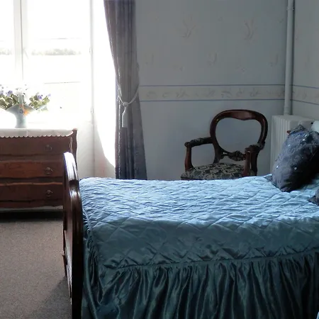 Chateau Bed & Breakfast 3*