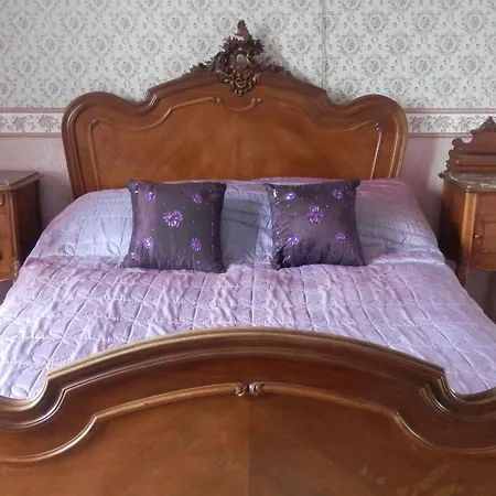 Chateau Bed and breakfast Ardilleux
